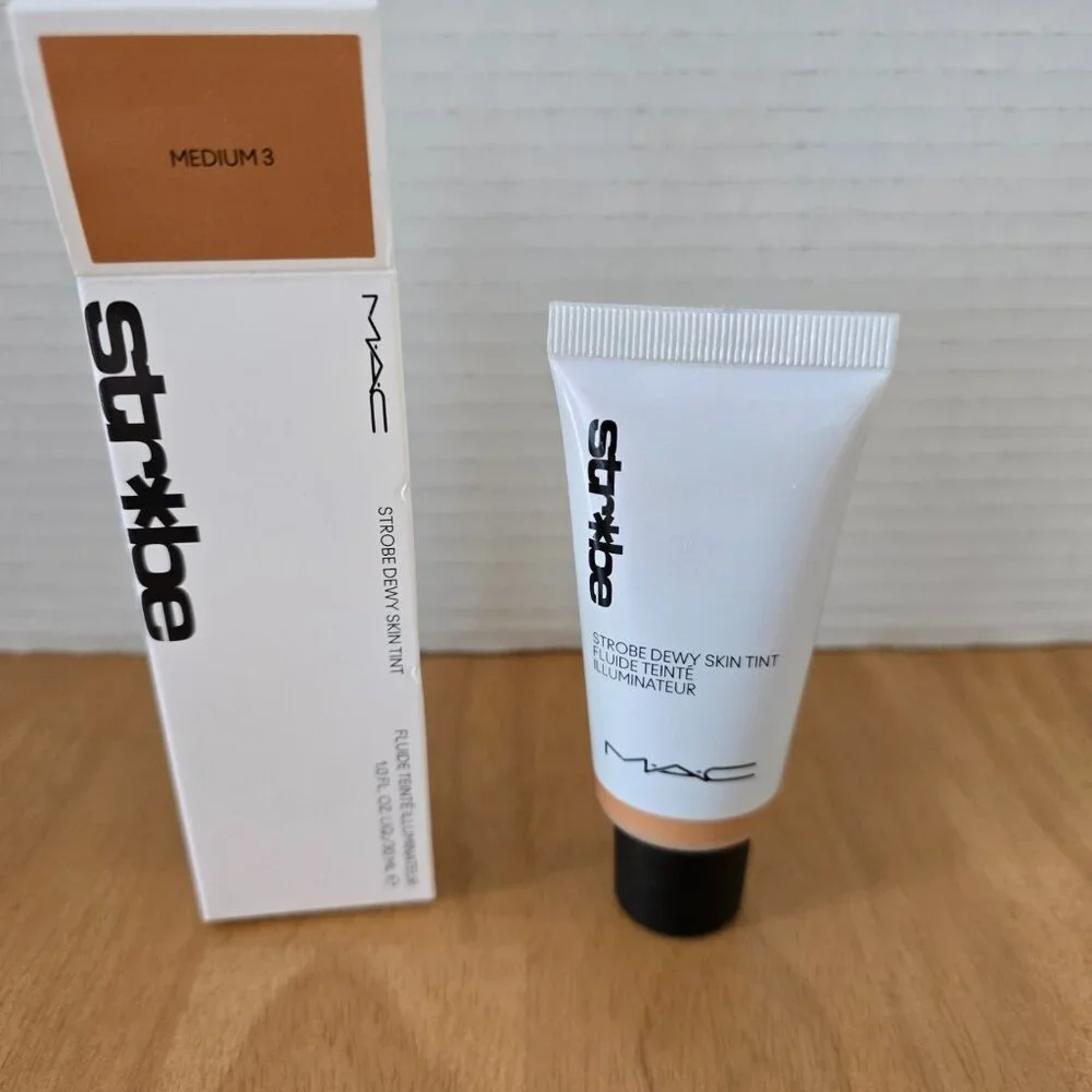 MAC Strobe Dewy Skin Tint - Medium 3 - 1‎ fl. oz. / 30 ml - Brand New in Box